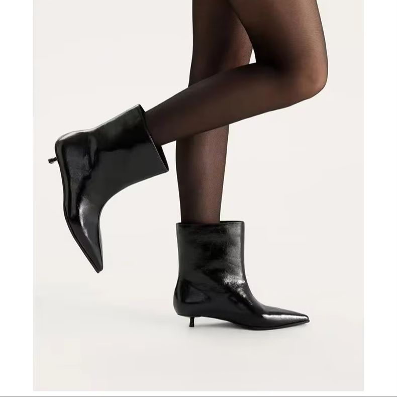 Nuovi Stivaletti da Donna in P - Leather Classic Strap recensione e prezzo