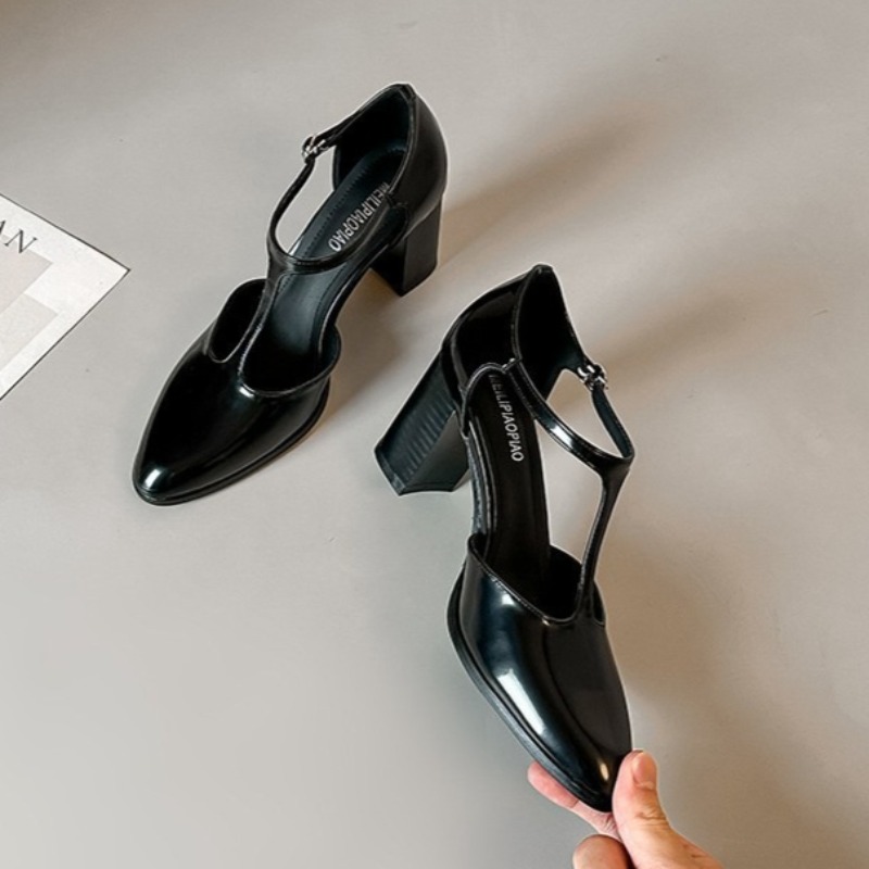 Scarpe Mary Jane Nere con Tacc - Leather Classic Strap recensione e prezzo