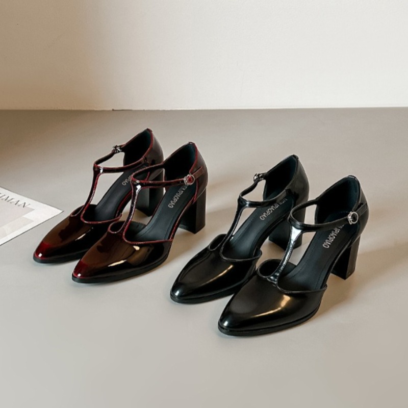 Scarpe Mary Jane Nere con Tacc - Leather Classic Strap recensione e prezzo